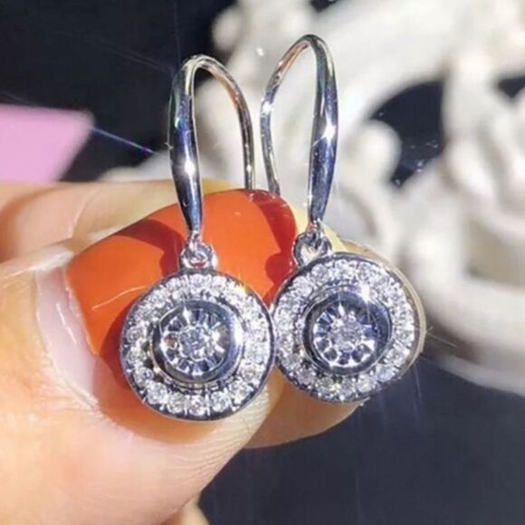 The Disc Drop Round Earring in 925 - Picture 3 of 5